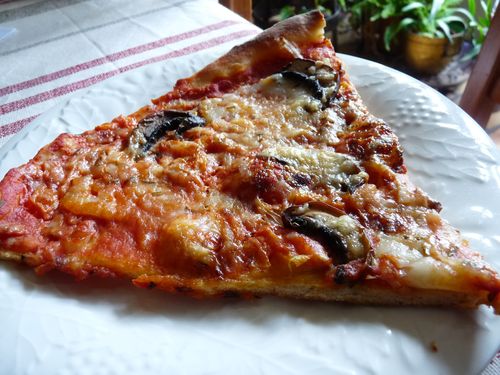 pizza tomates et champignons